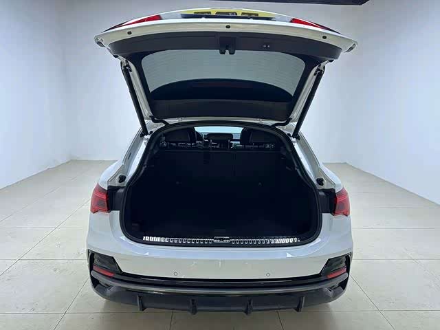 Audi Q3 Sportback, 2025 — фото 9 из 9