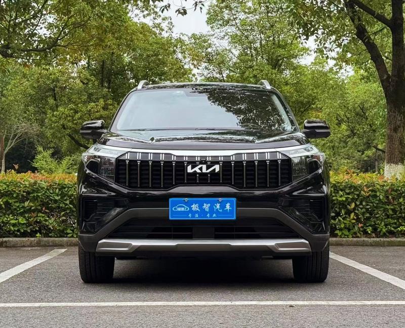 Kia Sportage GT-line, 2023 — фото 2 из 12