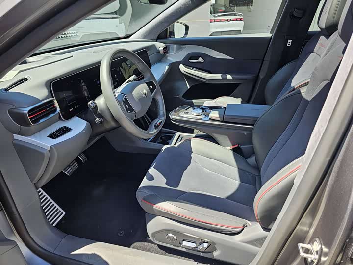 BAIC Arcfox Alpha S, 2023 — фото 4 из 9