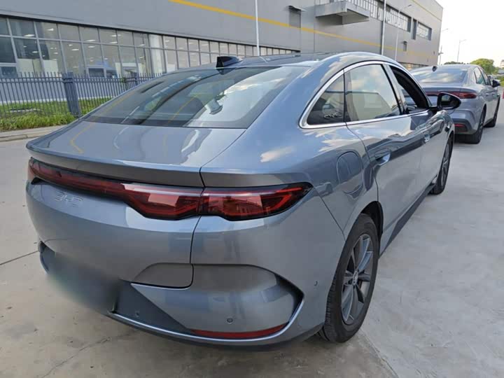 BYD Qin L, 2024 — фото 7 из 9