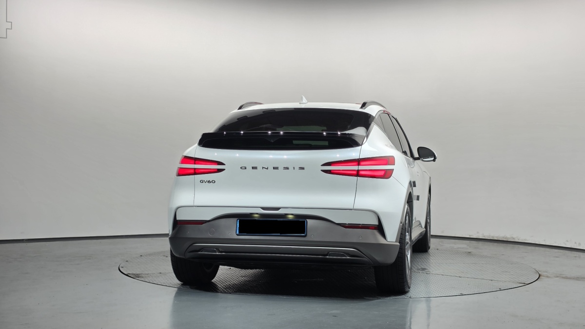 Genesis GV60, 2022 — фото 4 из 12
