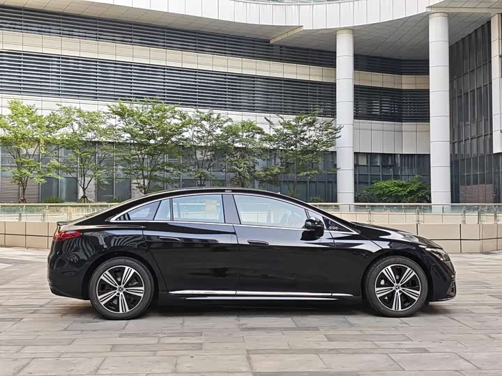 Mercedes-Benz EQE, 2025 — фото 4 из 9