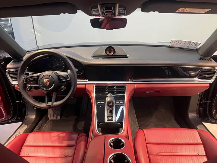 Porsche Panamera, 2022 — фото 8 из 9