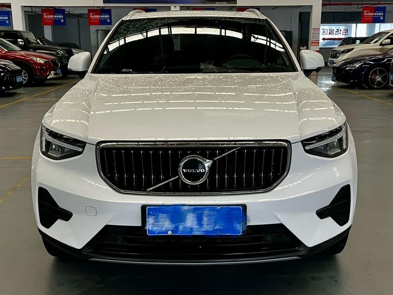 Volvo XC40, 2023 — фото 2 из 9