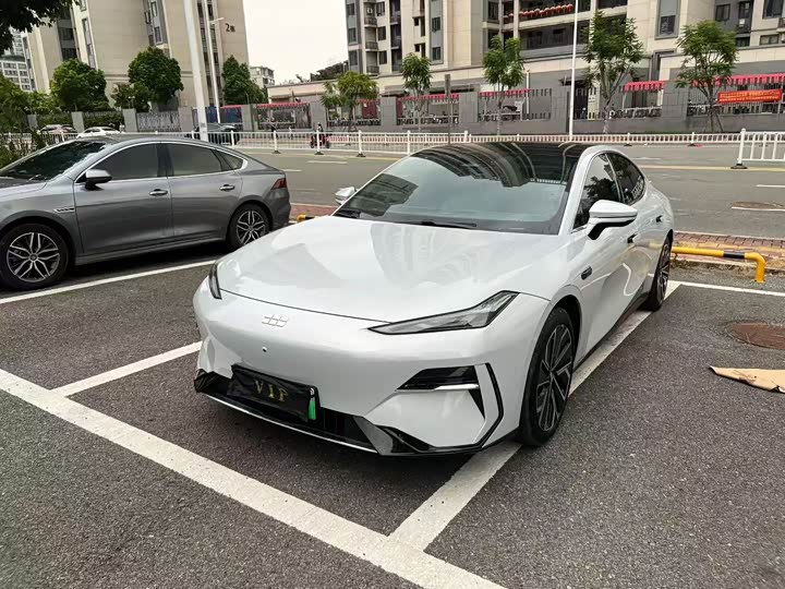 Geely Galaxy E8, 2024 — купить в Туле под ключ