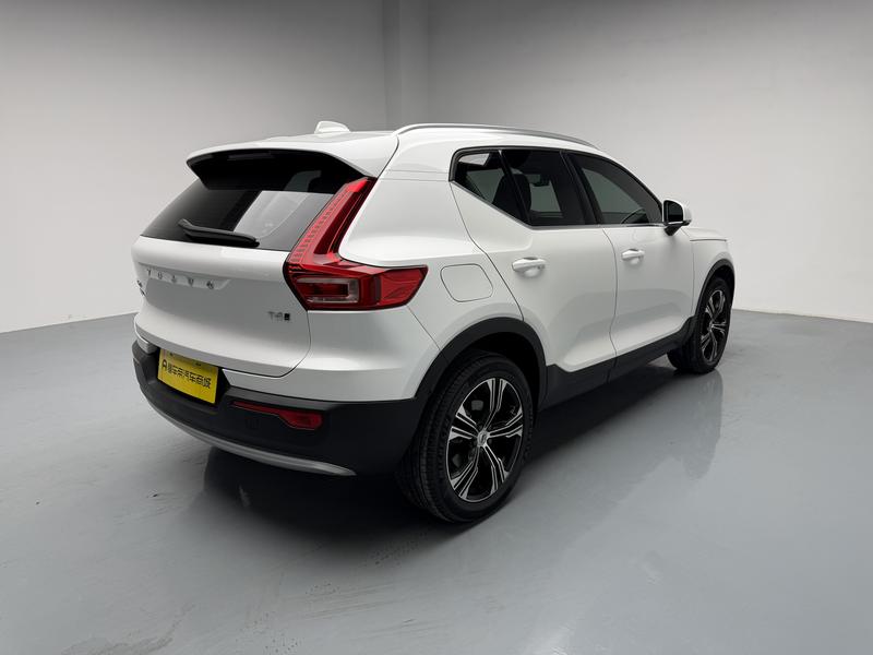 Volvo XC40, 2022 — фото 7 из 12