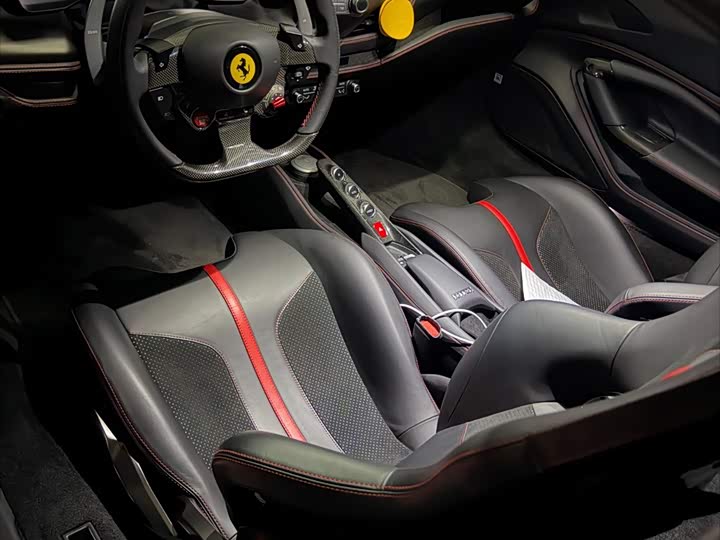 Ferrari F8, 2022 — фото 5 из 7