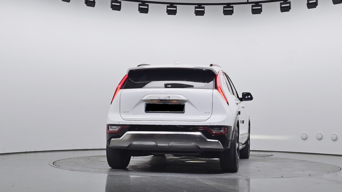 Kia Niro, 2022 — фото 4 из 12