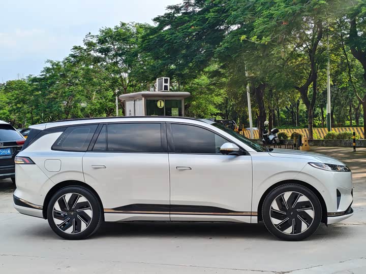 Dongfeng Yipai eπ 008, 2024 — фото 4 из 9