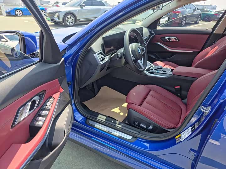 BMW i3, 2022 — фото 5 из 9
