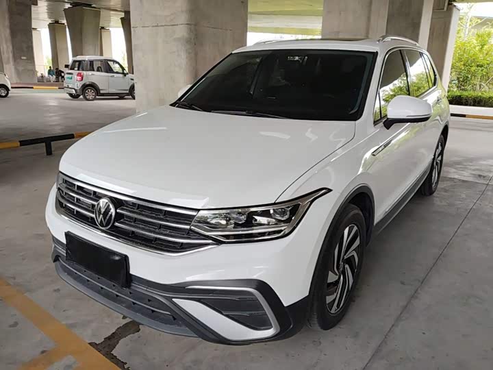 Volkswagen Tiguan L Pro, 2023 — фото 2 из 9