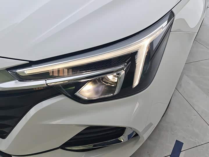 Roewe i6 Max EV, 2025 — фото 5 из 9