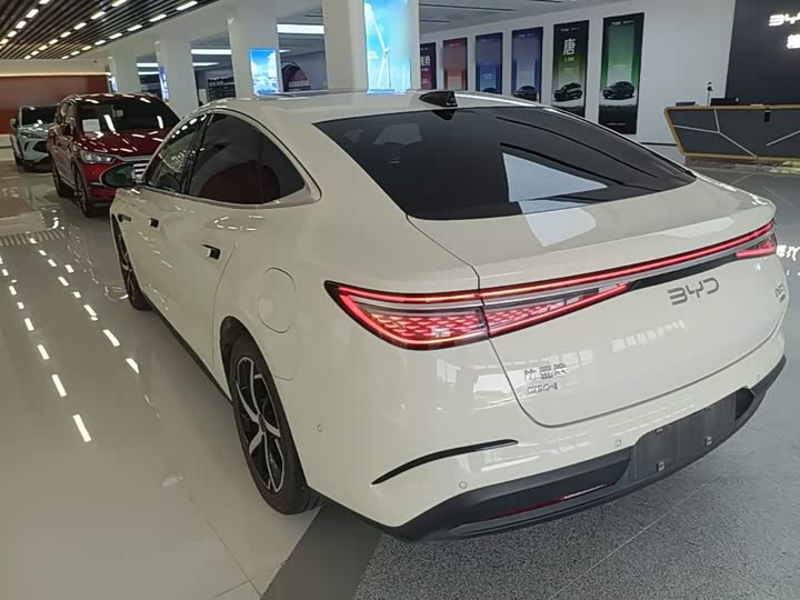 BYD Seal 07 DM-i Hybrid, 2025 — фото 5 из 9