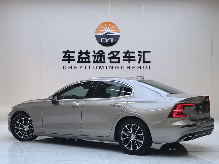 Volvo S60, 2021 — фото 4 из 9