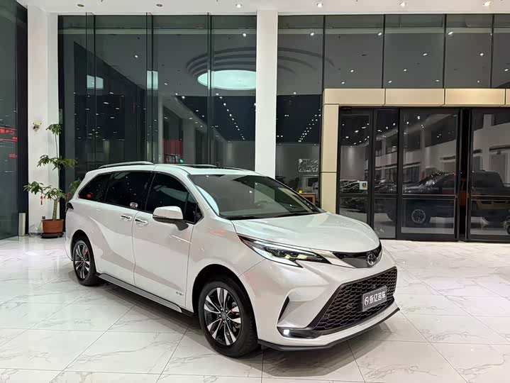 Toyota Granvia, 2025 — фото 3 из 9