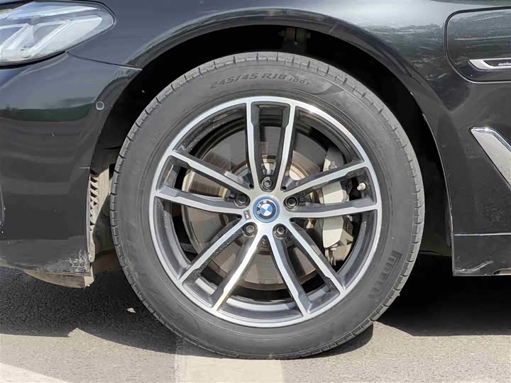 BMW 5 Series Hybrid, 2022 — фото 4 из 9