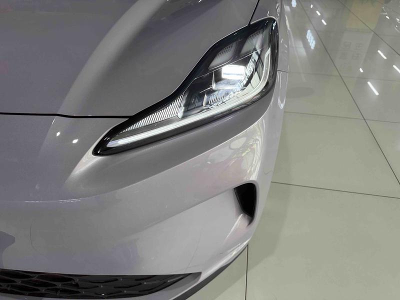 MG Motor 4 EV, 2025 — фото 7 из 12