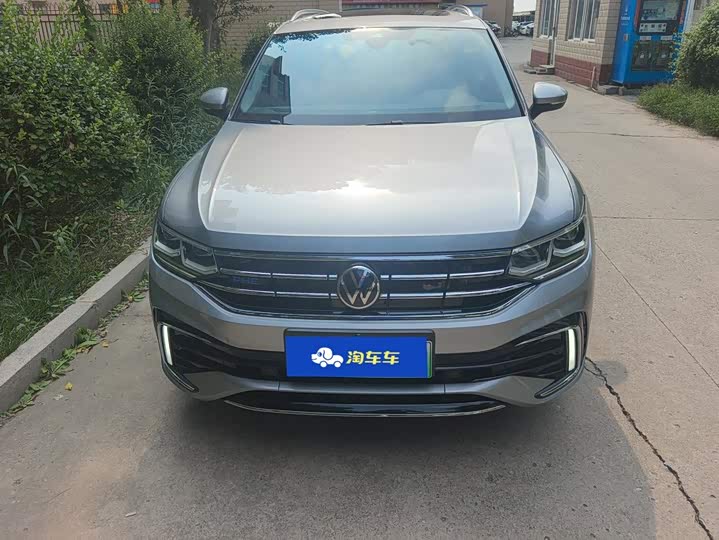 Volkswagen Tiguan L Hybrid, 2023 — фото 2 из 9