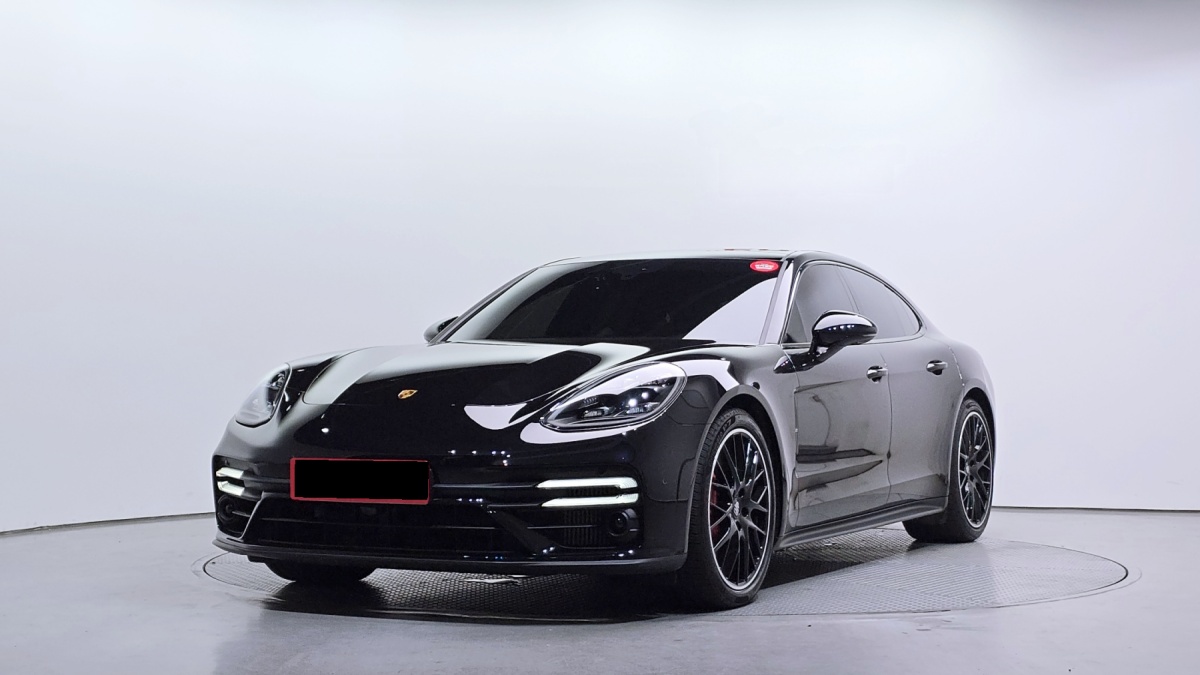 Porsche Panamera, 2022 — купить в Иванове под ключ