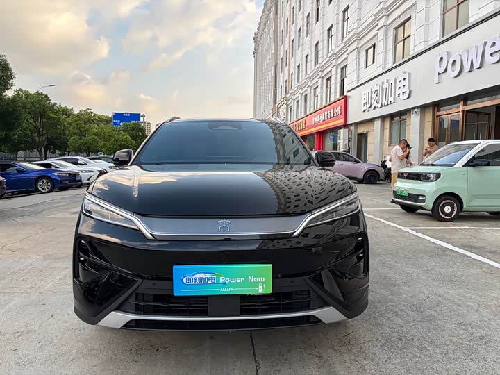BYD Song Ultra EV, 2026 — фото 2 из 9