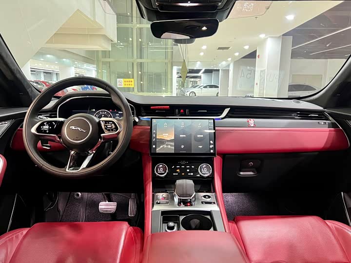 Jaguar F-Pace, 2023 — фото 8 из 9