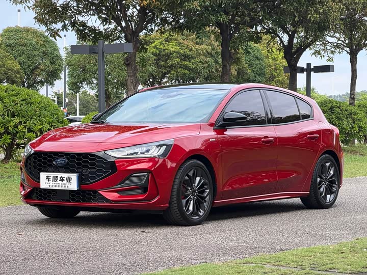 Ford Focus, 2022 — купить в Белгороде под ключ