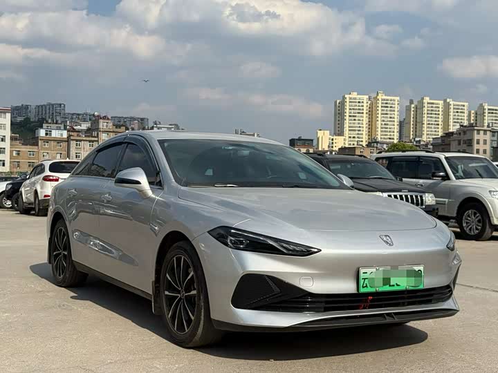 Roewe D7, 2024 — купить в Москве под ключ