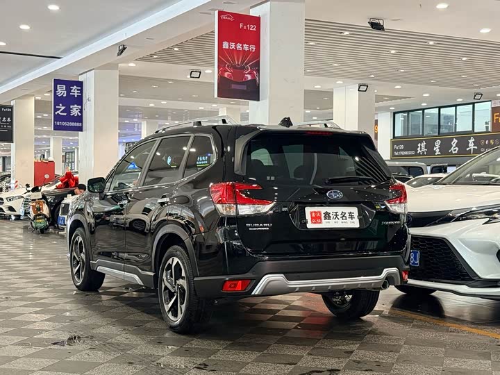 Subaru Forester, 2023 — фото 3 из 9