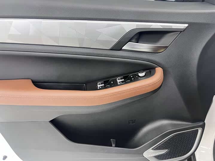 Geely Vision X6, 2022 — фото 8 из 9