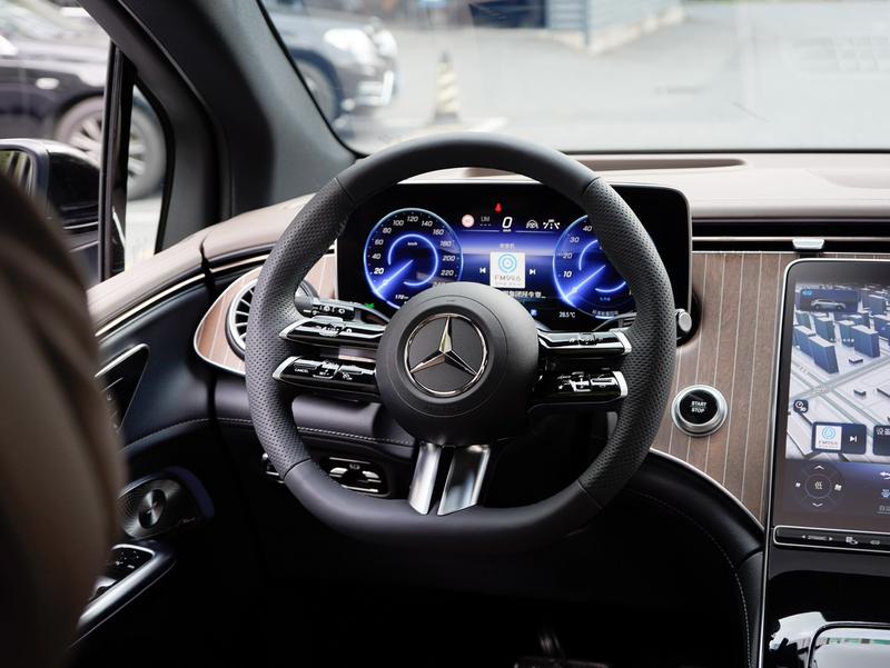 Mercedes-Benz EQE SUV, 2026 — фото 9 из 12