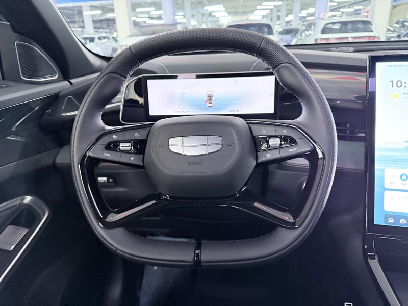 Geely Atlas, 2024 — фото 10 из 12