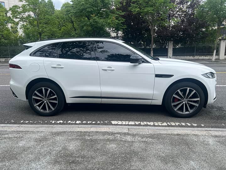 Jaguar F-Pace, 2023 — фото 4 из 9
