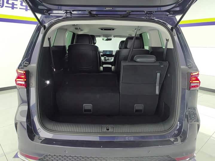 Roewe iMax 8, 2022 — фото 4 из 9