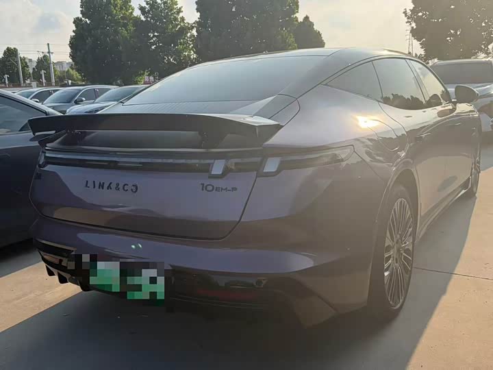Lynk & Co 30 EM-P Hybrid, 2025 — фото 9 из 9