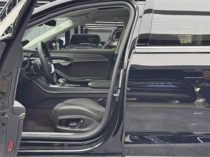 Audi A8, 2023 — фото 6 из 9