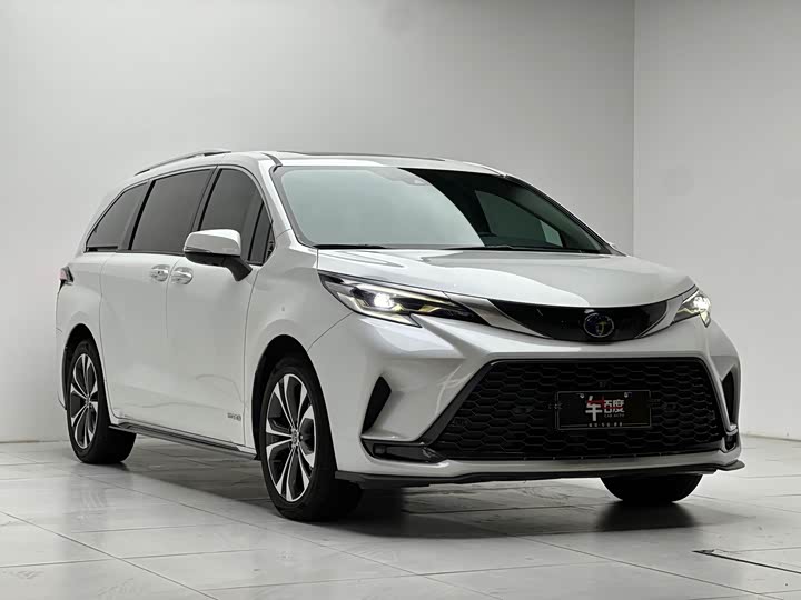 Toyota Granvia, 2023 — фото 3 из 5