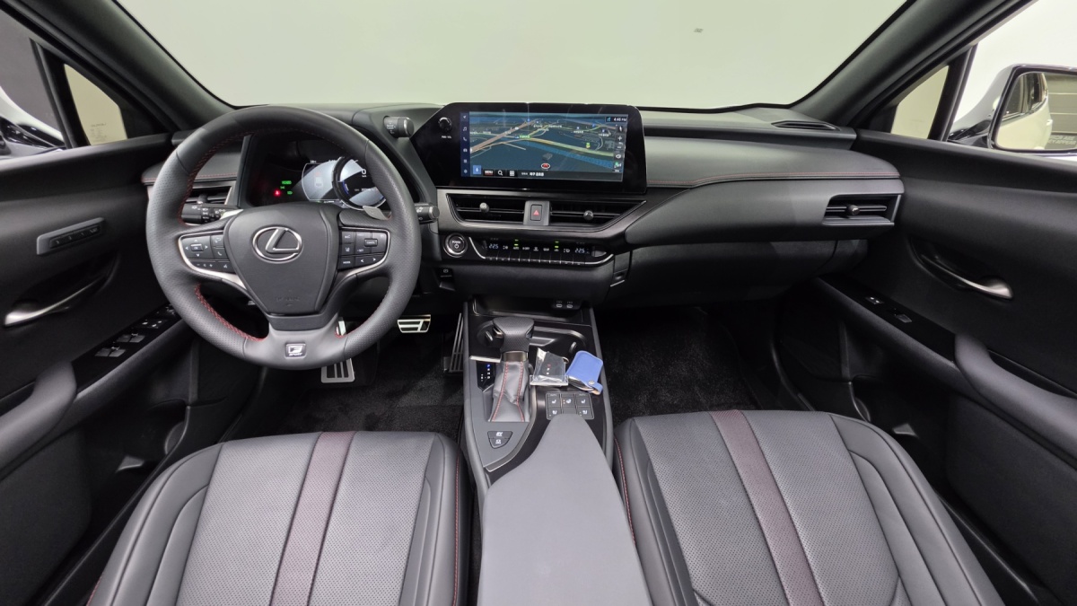 Lexus UX, 2024 — фото 6 из 12