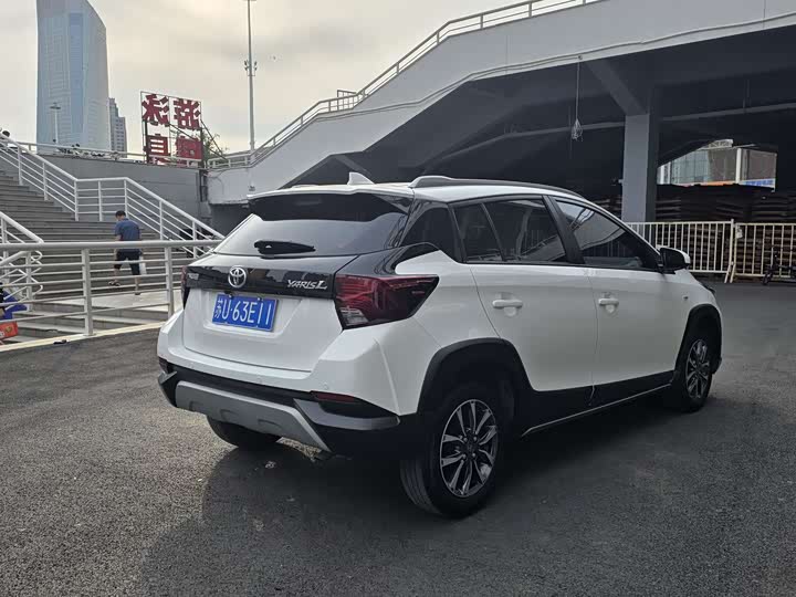 Toyota Yaris L Hatchback, 2022 — фото 5 из 9