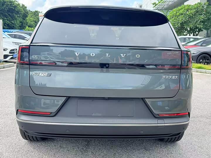 Volvo XC70 Hybrid, 2025 — фото 8 из 9