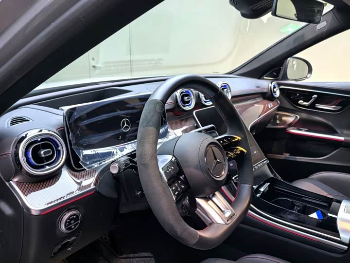Mercedes-Benz C-Class AMG Hybrid, 2025 — фото 2 из 7