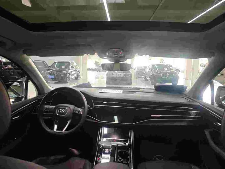 Audi Q7, 2024 — фото 9 из 9