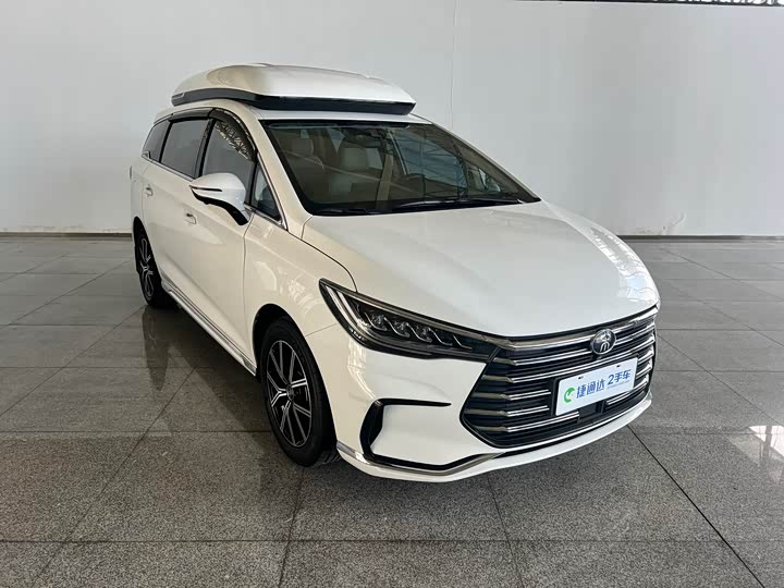 BYD Song Max Hybrid, 2023 — фото 3 из 9