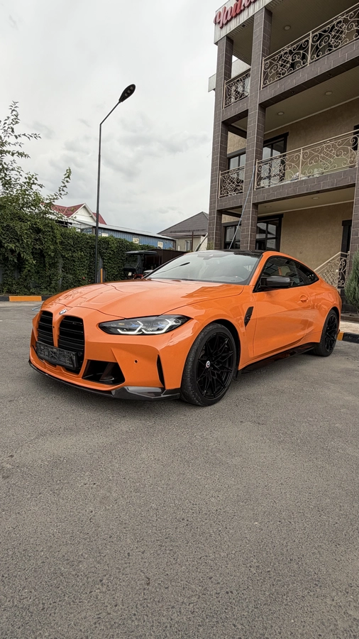 BMW M4, 2022 — фото 2 из 12