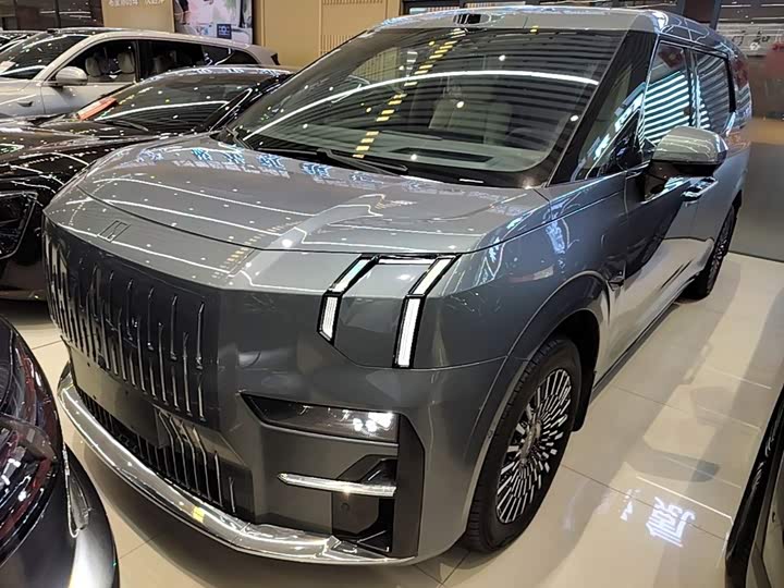 Zeekr 009, 2024 — купить в Ижевске под ключ