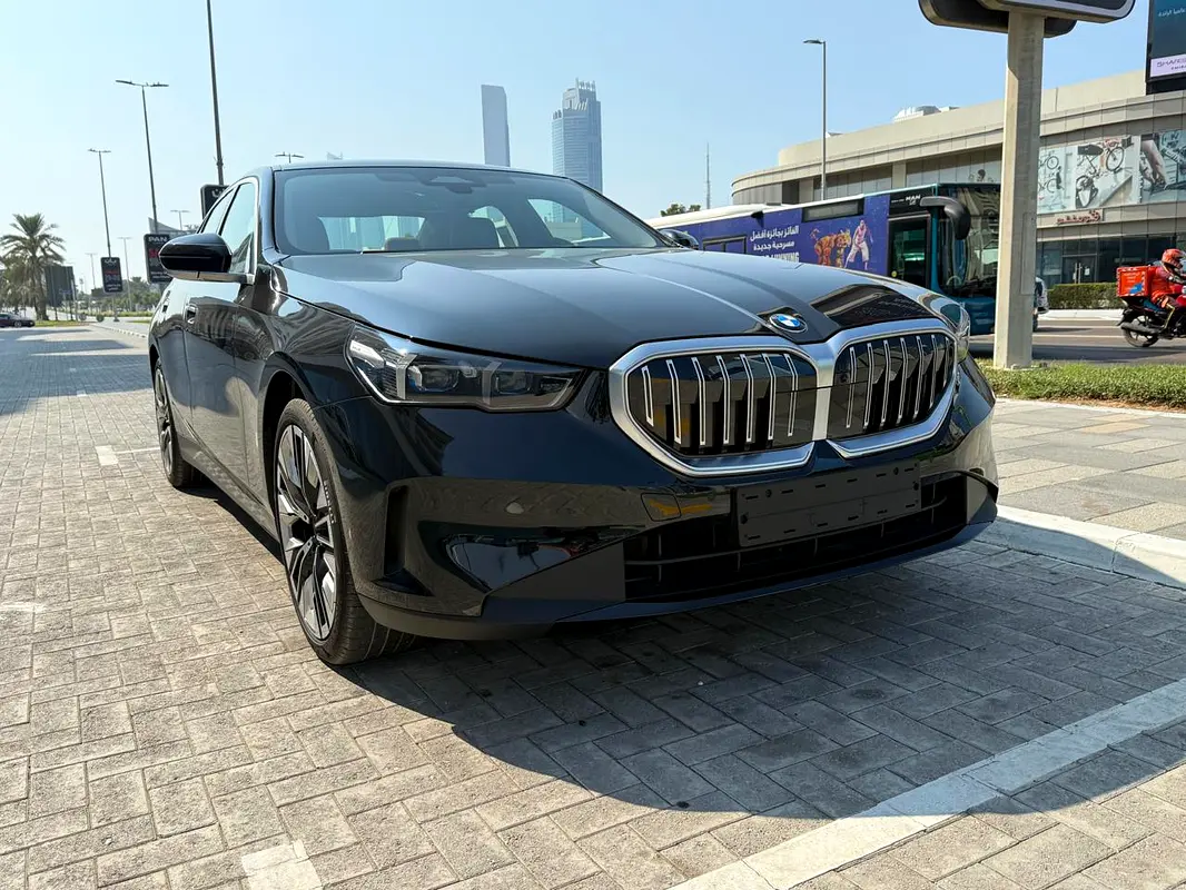 BMW 5-Series, 2027 — фото 2 из 10
