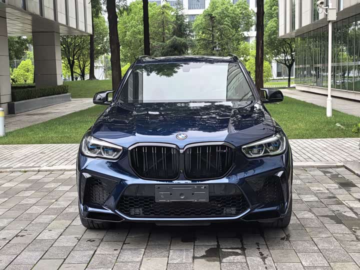 BMW X5 M, 2022 — фото 2 из 9