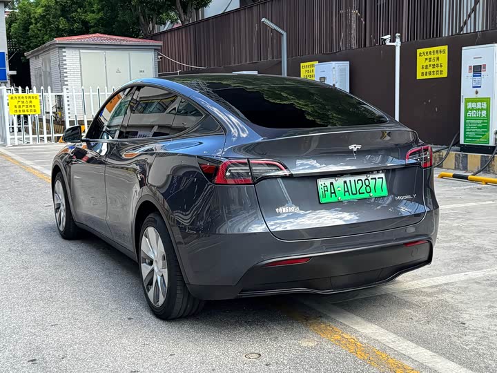 Tesla Model Y, 2022 — фото 3 из 9