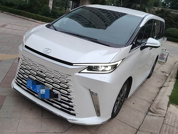 Lexus LM, 2024 — купить в Казани под ключ