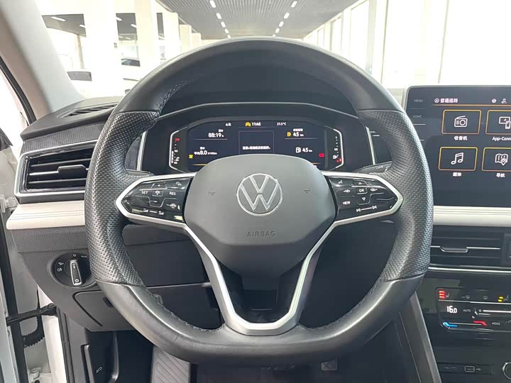 Volkswagen Tiguan L Pro, 2022 — фото 8 из 9