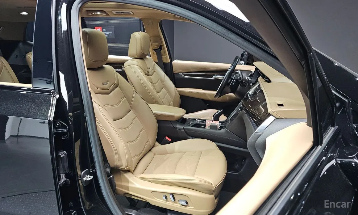 Cadillac XT6, 2021 — фото 10 из 12